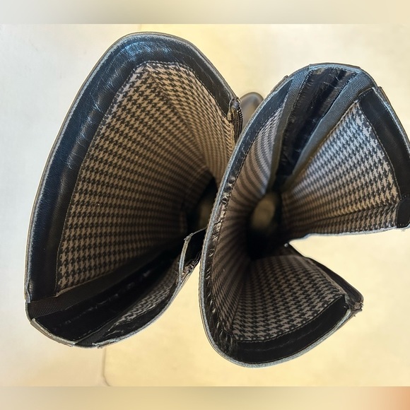 Aquatalia Geneva diamond toe water proof black leather riding boots in size 7. J - Picture 8 of 13